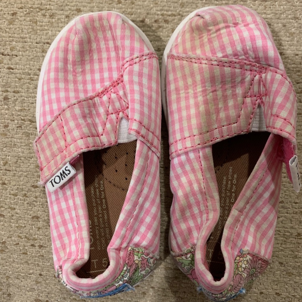 Toddler Toms size 5